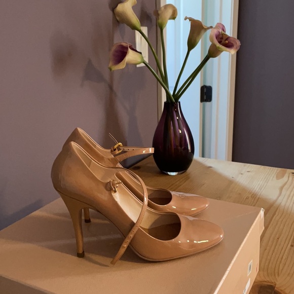 Prada Mary-Jane style shoes. - Picture 3 of 8